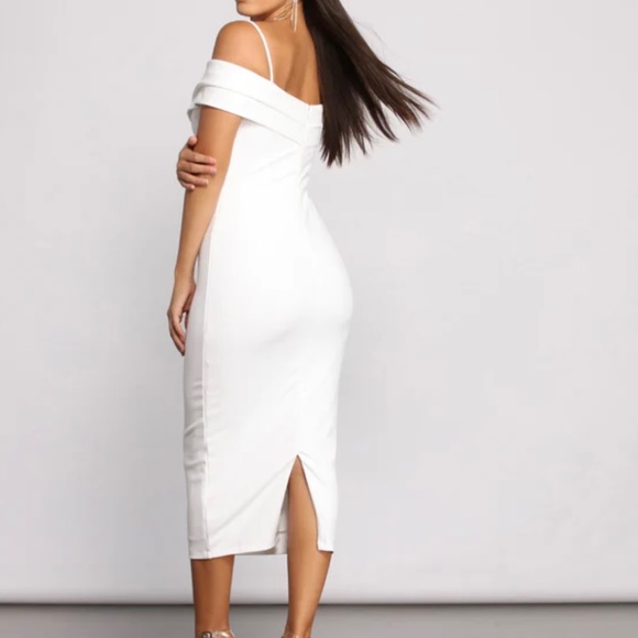 Formal Off-The-Shoulder Crepe Midi Dress - Picture 3 of 3